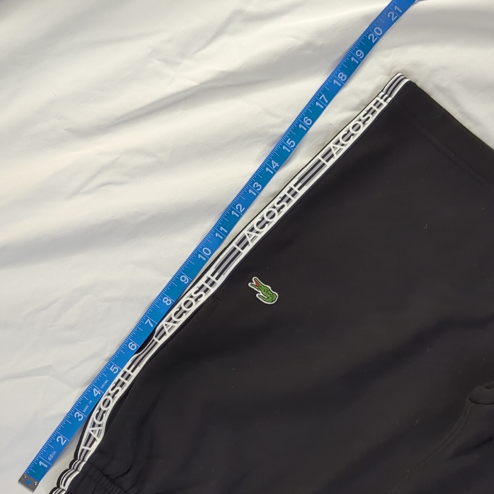 New Lacoste Sweat Shorts - Picture 8 of 12